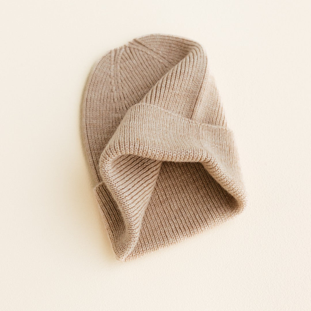 Hvid Beanie Fonzie Newborn Sand