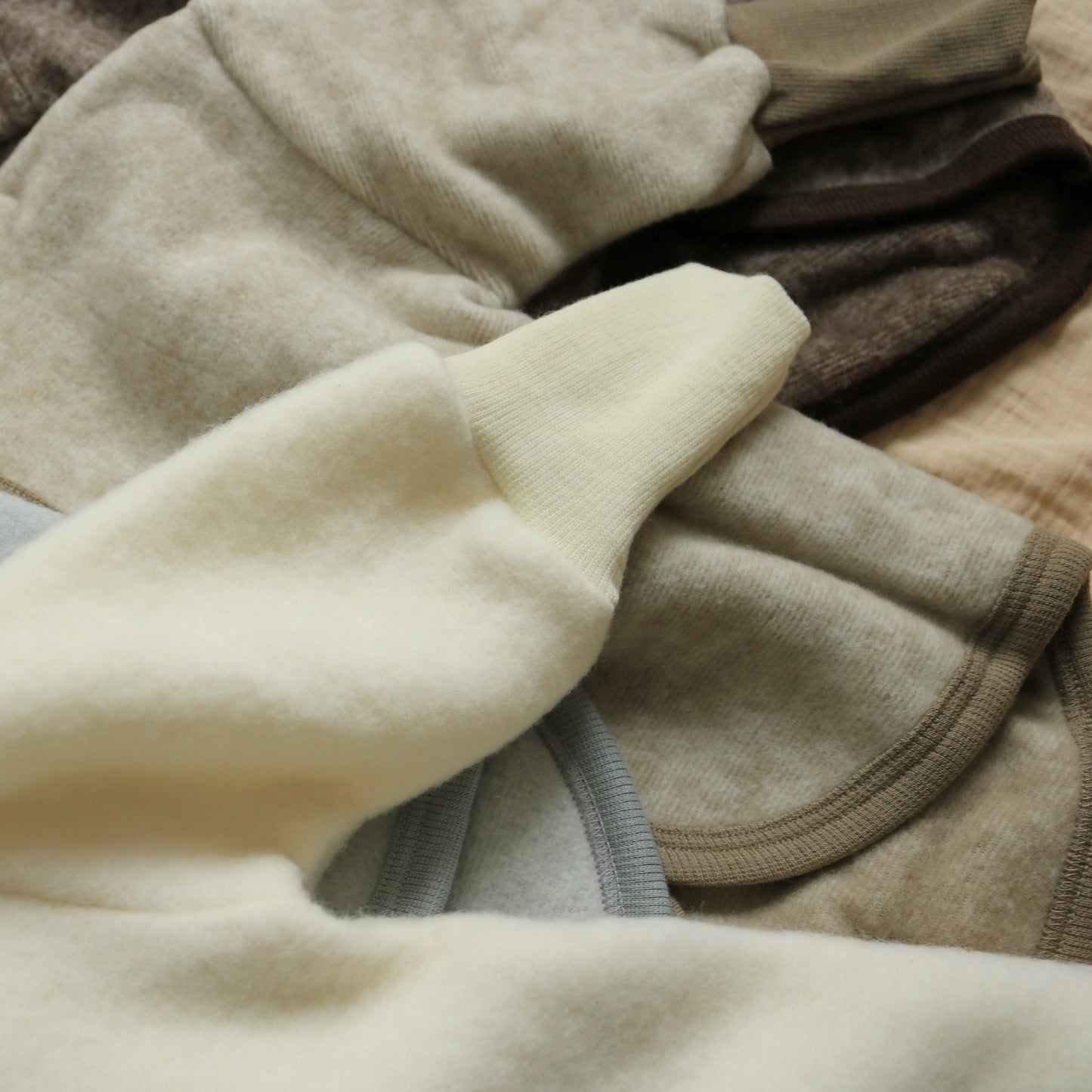 Cosilana Jasje Naturel Wolfleece