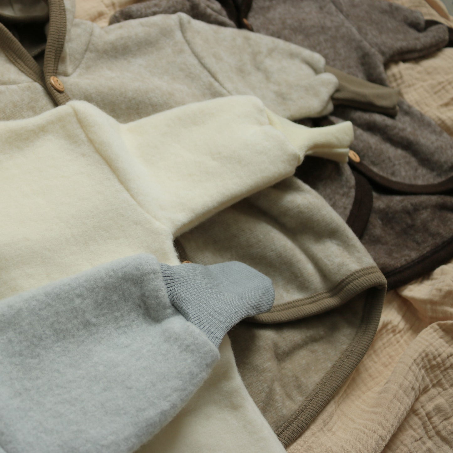 Cosilana Jasje Naturel Wolfleece