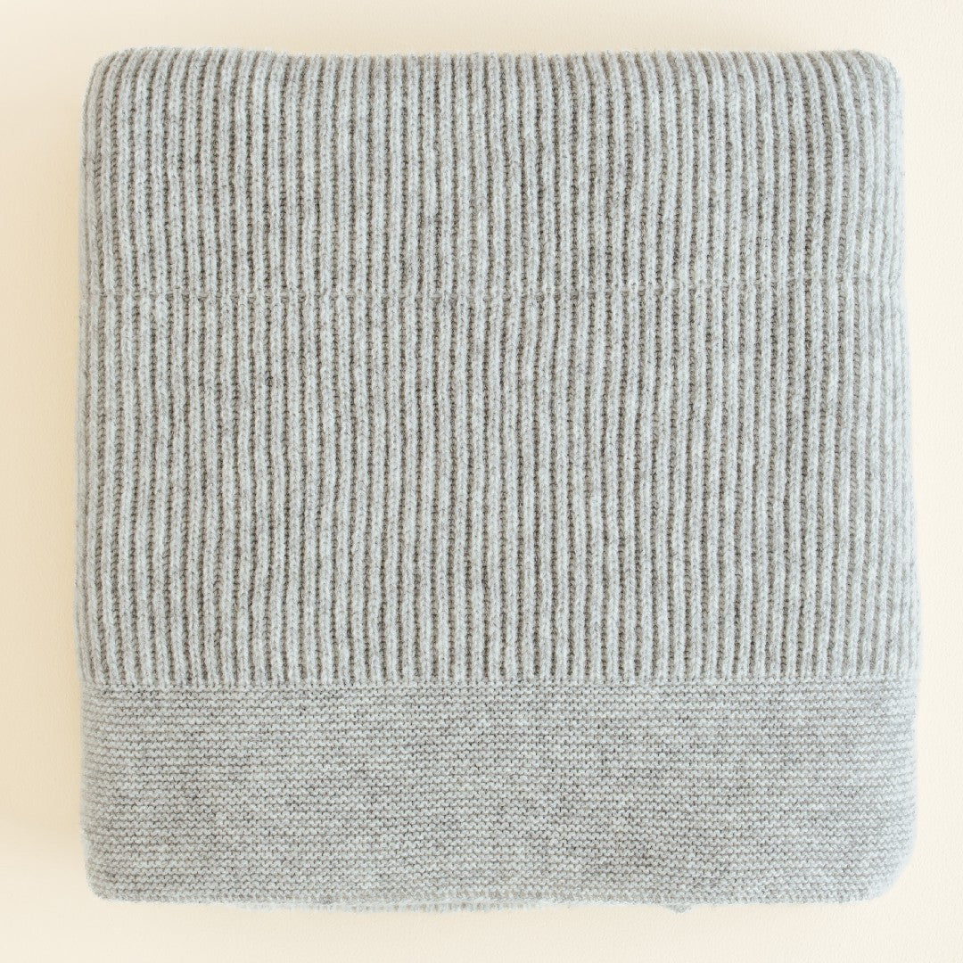 Hvid Deken Gaston Soft Grey 100x140cm