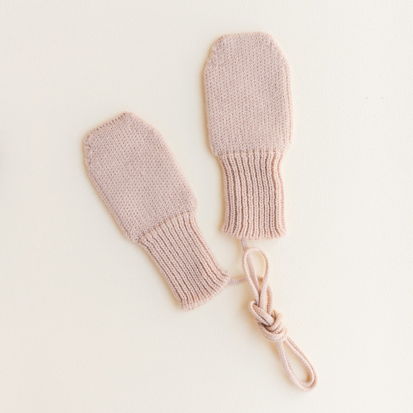 Hvid Wanten Fiza Apricot 6m-2j