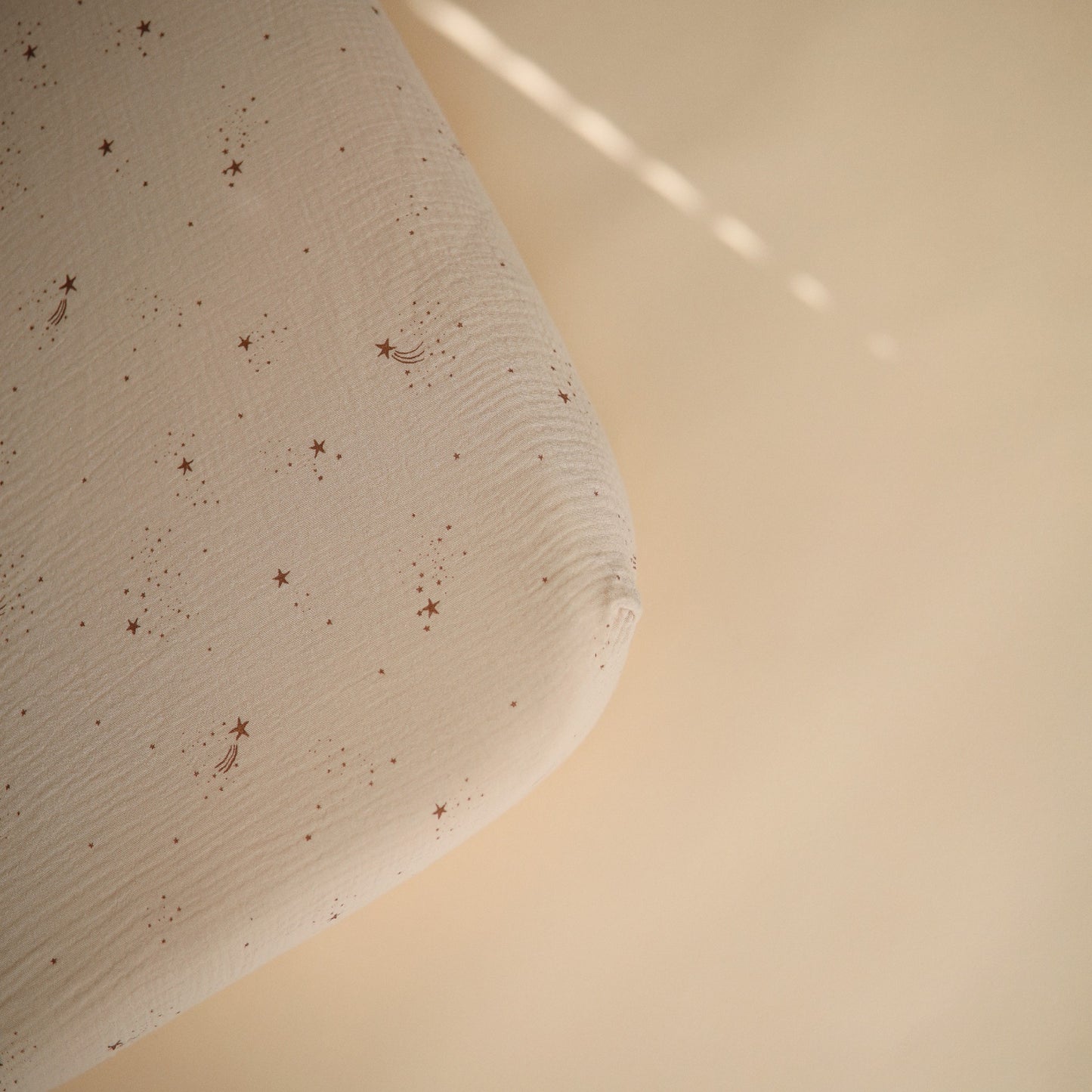 Mushie Ledikant Hoeslaken Falling Star 60x120cm