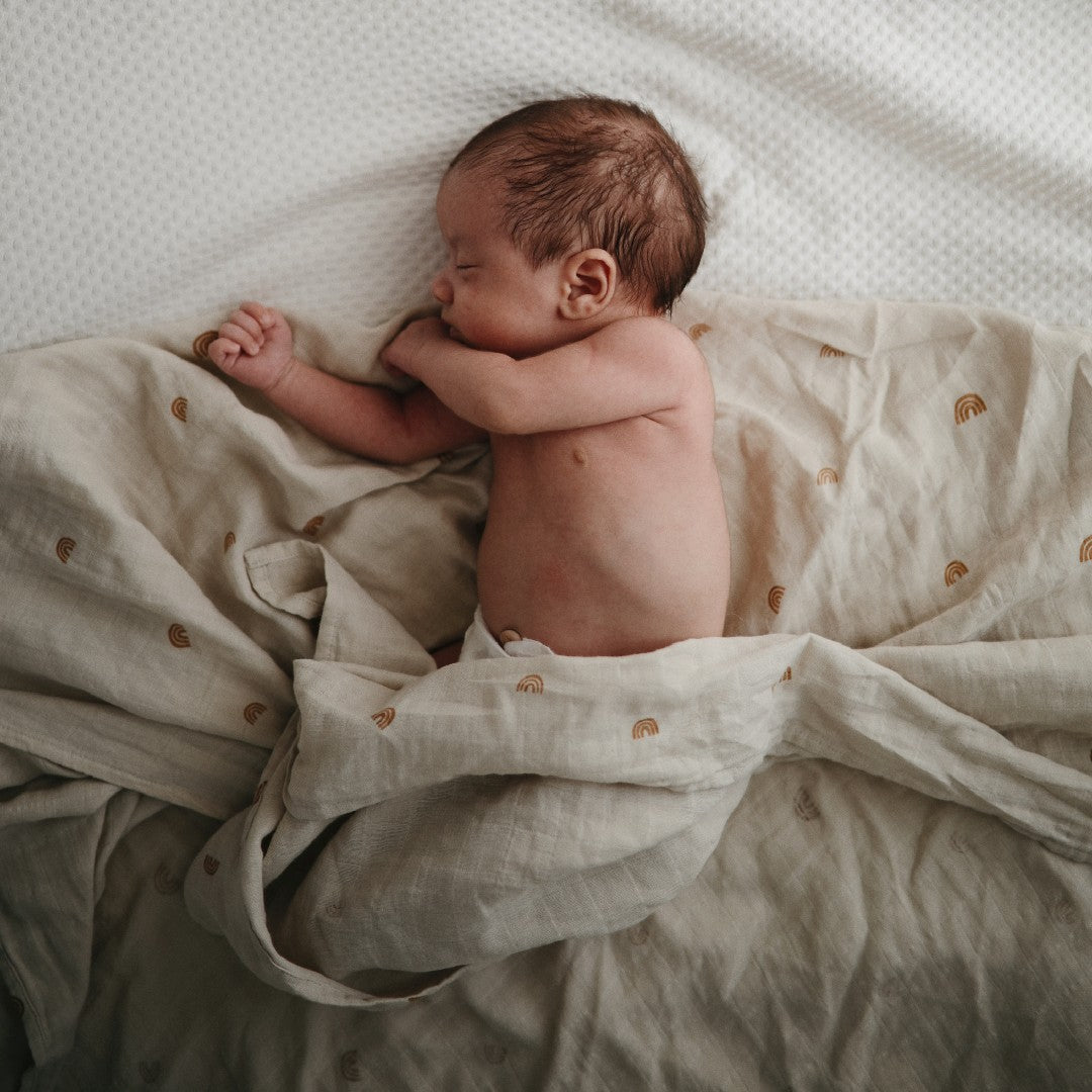 Mushie Swaddle Rainbow