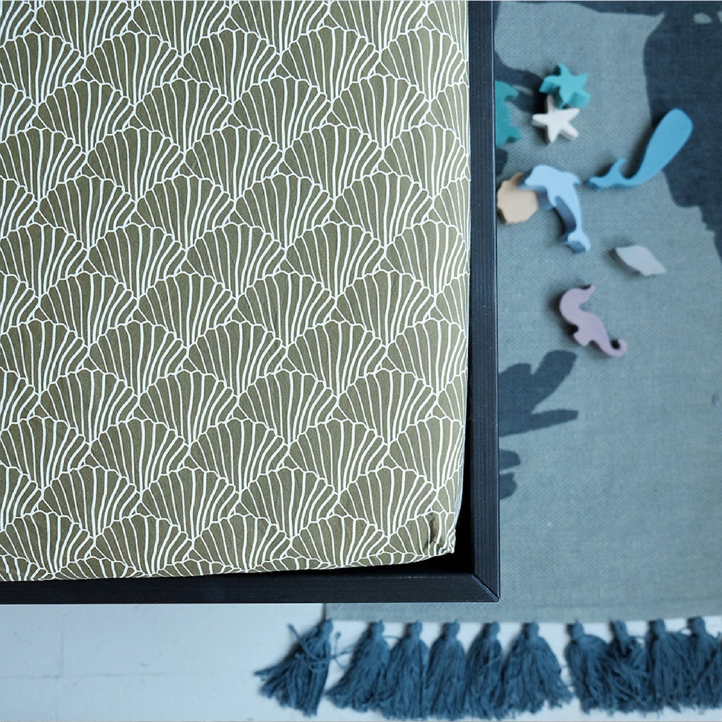 Swedish Linens Hoeslaken Seashells Olive Green 60x120cm