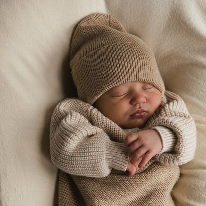 Hvid Beanie Fonzie Newborn Sand