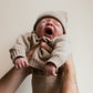 Hvid Beanie Fonzie Newborn Sand
